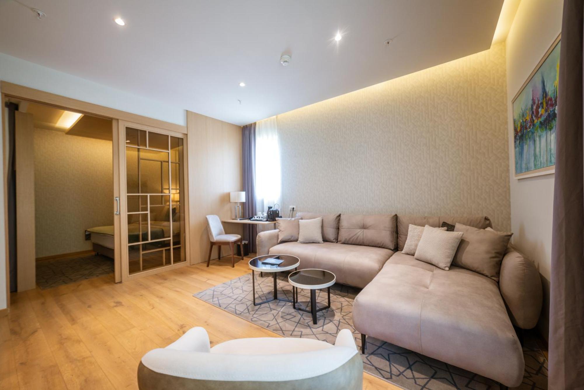 Hotel Imperial Conference & Spa بودفا المظهر الخارجي الصورة