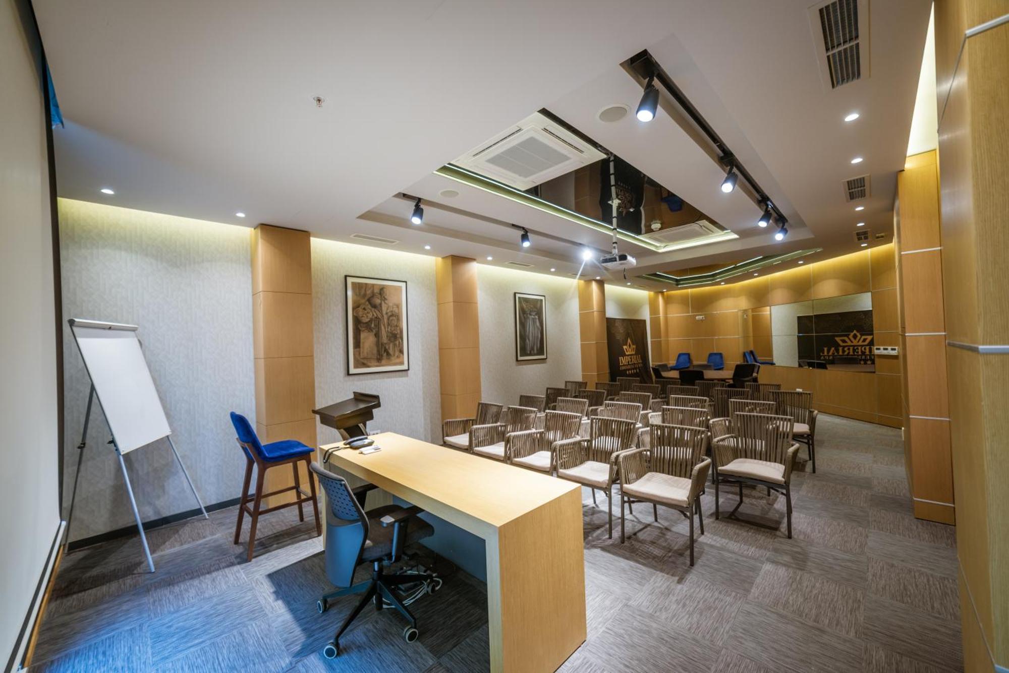 Hotel Imperial Conference & Spa بودفا المظهر الخارجي الصورة