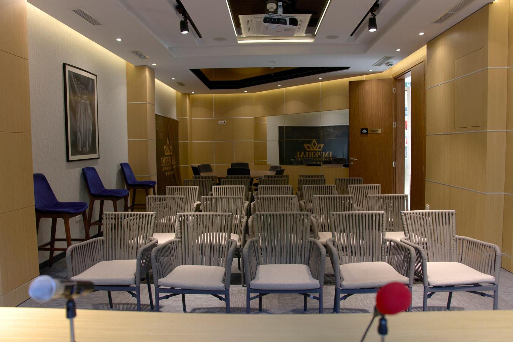 Hotel Imperial Conference & Spa بودفا المظهر الخارجي الصورة